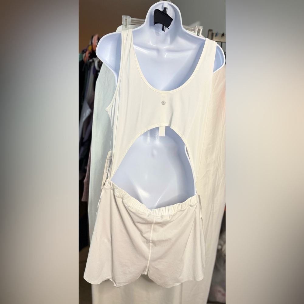 Lululemon Open-Back Running Romper 3" White Size 10
NEW WITH TAGS - Picture 7 of 9
